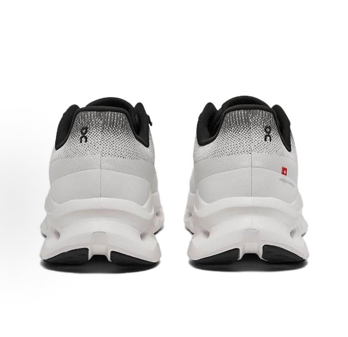 Cloudtilt - White / Black